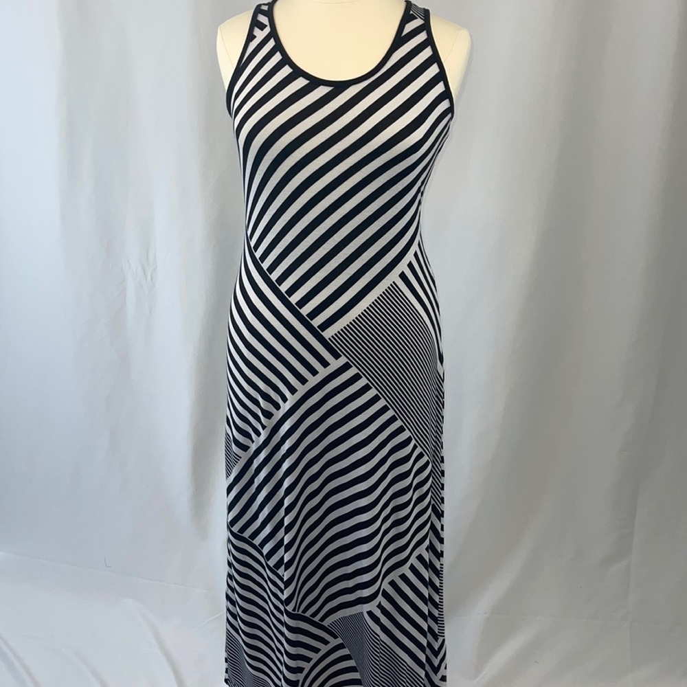 Faded Glory scoop neck sleeveless Maxi - Large